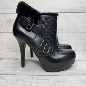 GUESS Black Quilted Heeled Ankle Boots size 8 Platform Buckle Faux Fur Trim